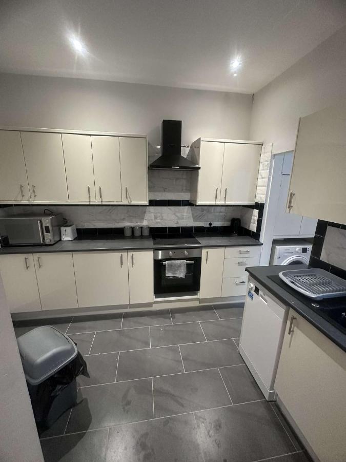 M&B Accommodation Lincoln Exterior photo