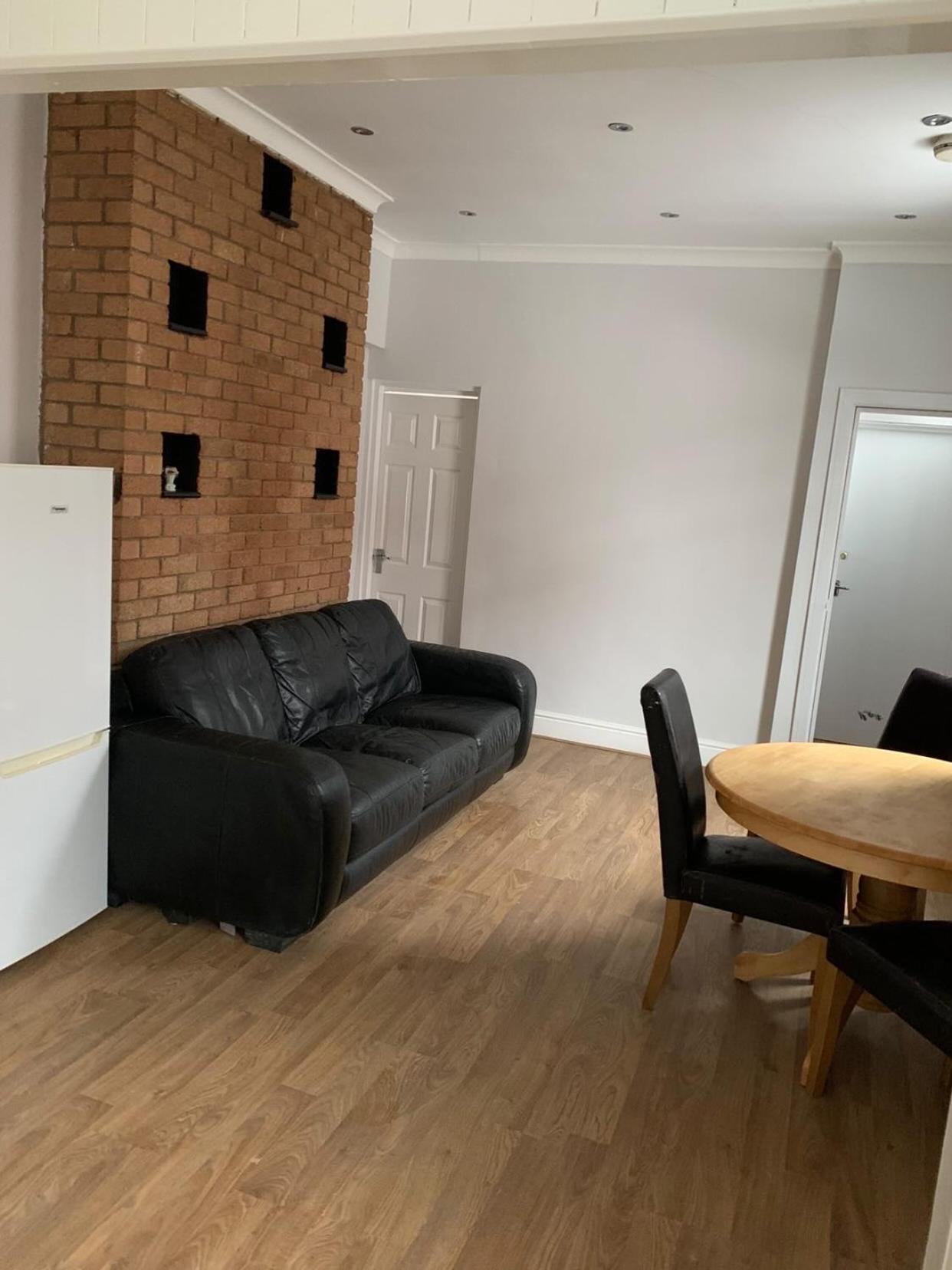M&B Accommodation Lincoln Exterior photo